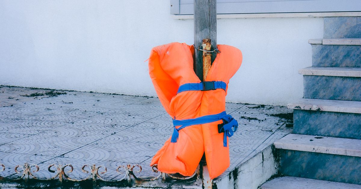 Lifejackets & Suits